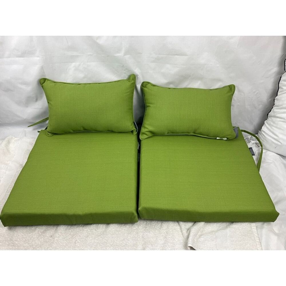 Pillow Perfect 4-Piece Outdoor Cushion & Lumbar Pillow Set - Green - Patio Decor